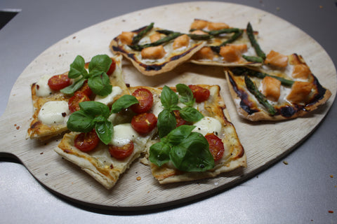 Lachs-Spargel Tarte Flambée - die gesunde Pizza Alternative